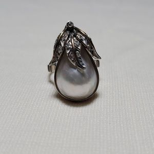 Beautiful Vintage Pearl and Diamond Ring 14 kw